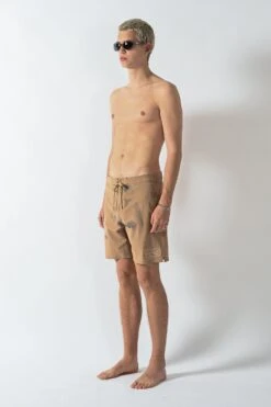 Spray Full Rotation Performance Short - Ash Brown Spray 10 Spray Full Rotation Performance Short - Ash Brown Spray -Haydenshapes Surfboard Store 7 e308ac2e 04da 4a64 b31e 72140573e14b